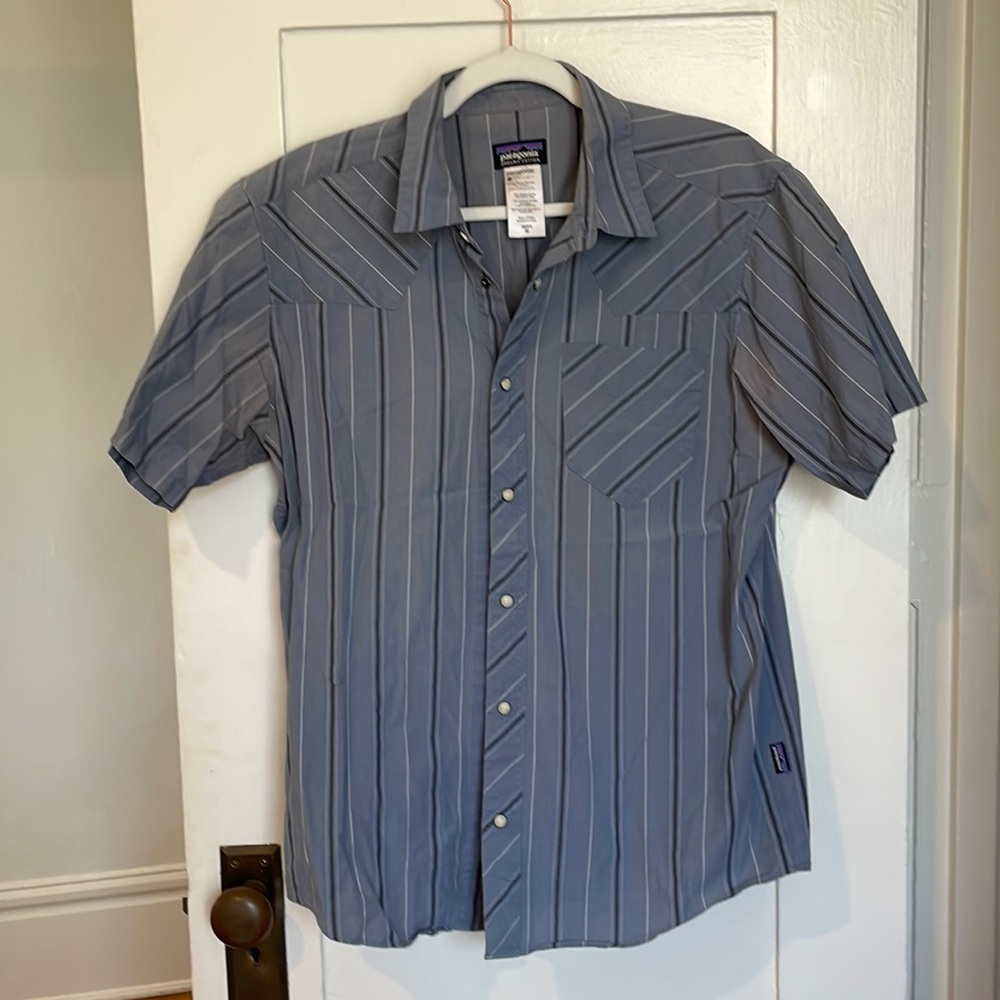 Patagonia organic cotton short sleeve snap button shirt